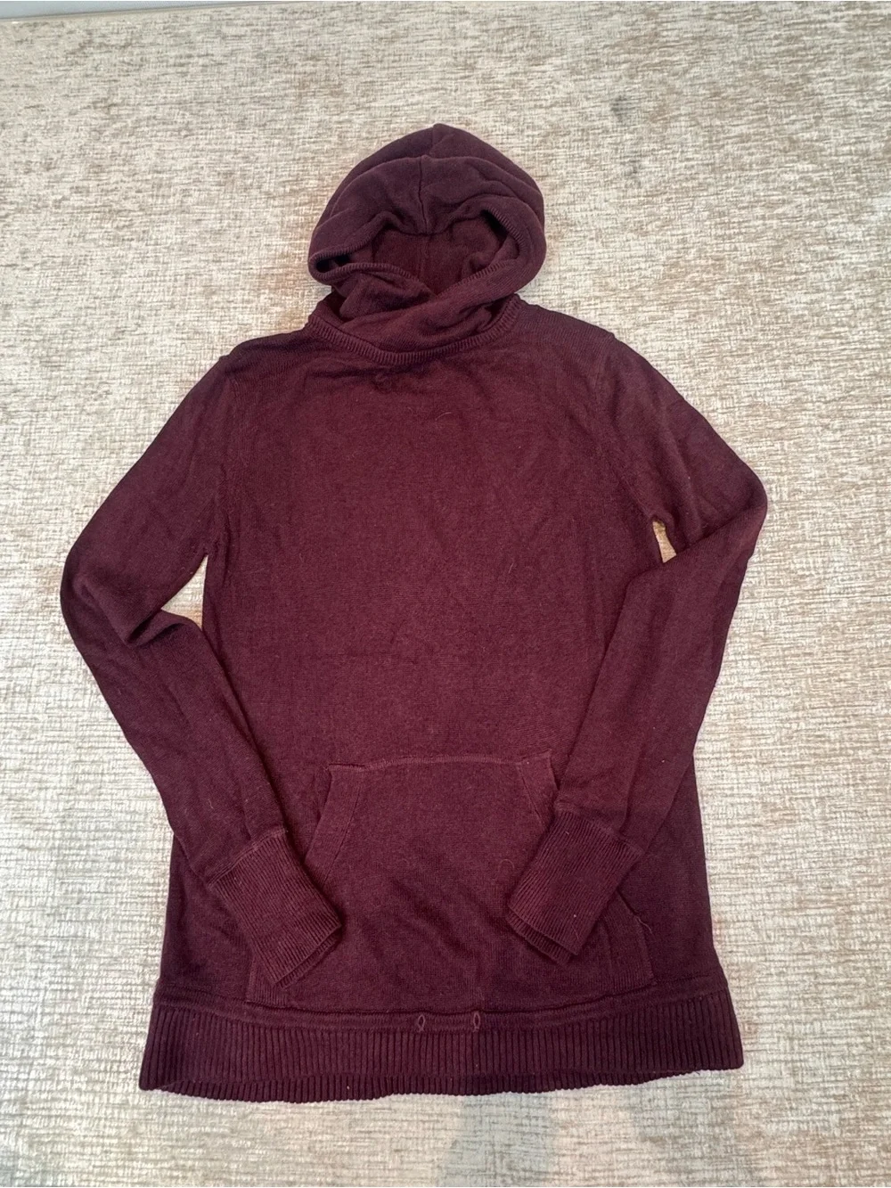 Lululemon women’s hooded sweater size 6
